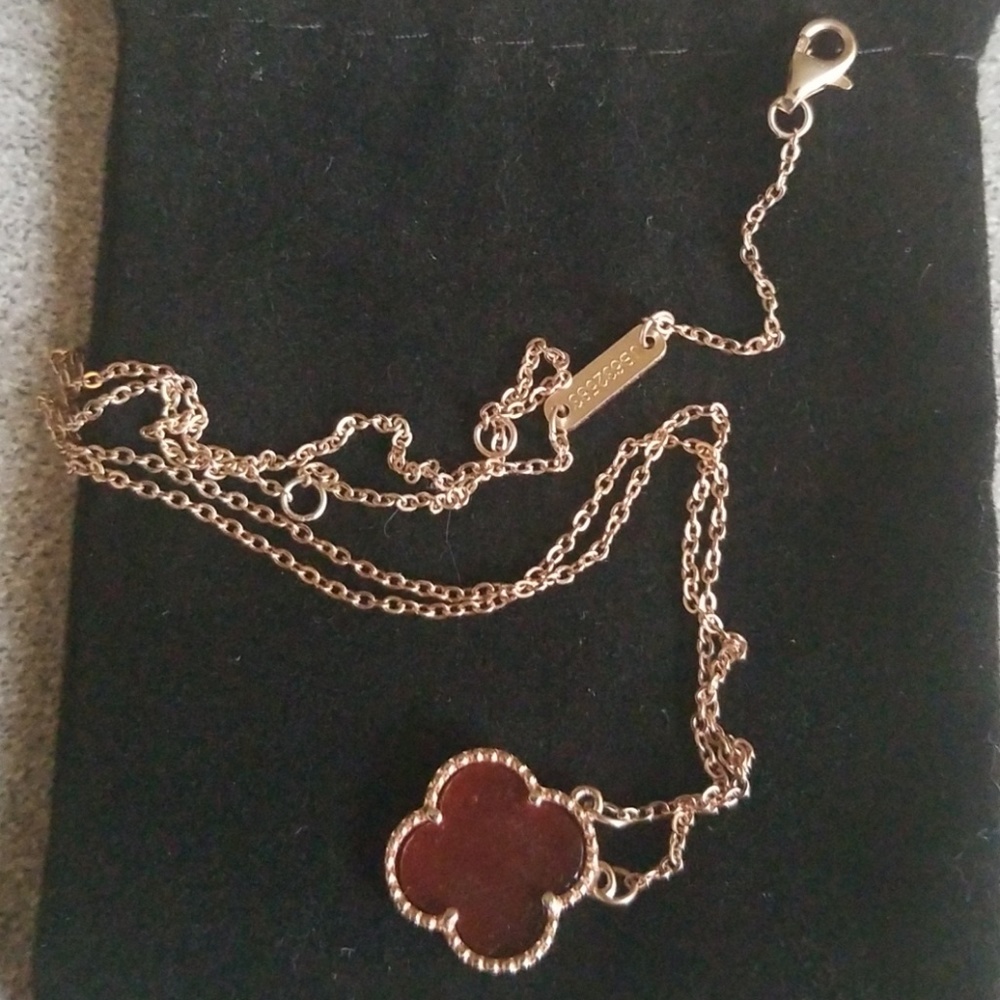 Red neckless